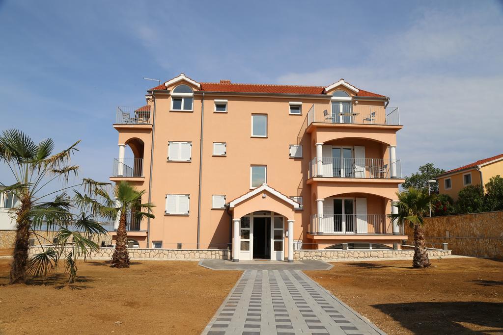 Mk | Apartments Nin Врси Екстериор снимка