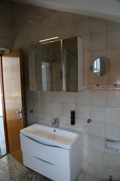 Mk | Apartments Nin Врси Екстериор снимка