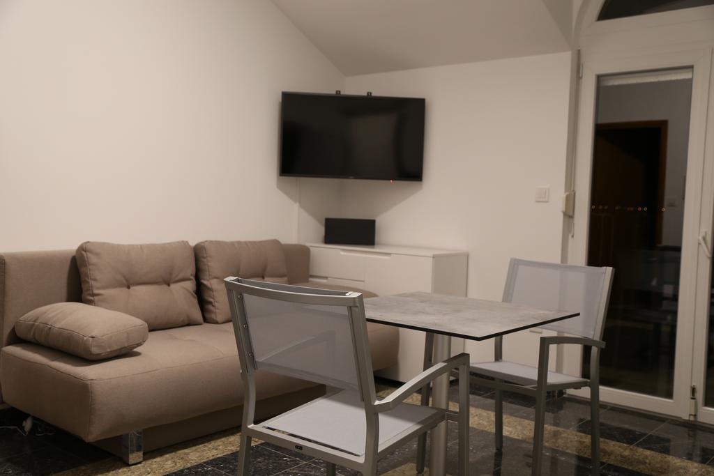 Mk | Apartments Nin Врси Екстериор снимка